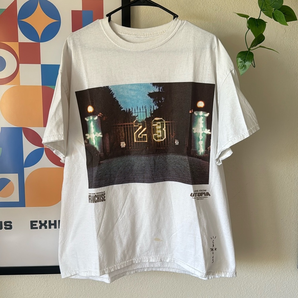 TRAVIS SCOTT CACTUS JACK GATES UTOPIA GRAPHIC TEE LARGE WHITE